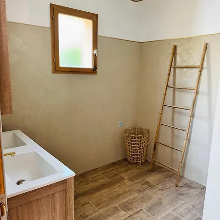 Villa Avec Piscine Chauffee Et Jacuzzi Ouveillan